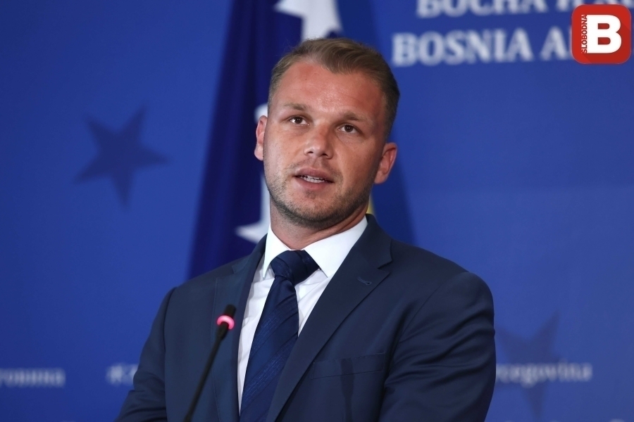 'ZNAMO DA STARI ODLAZI': Stanivuković odgovorio Dodiku i najavio borbu za mjesto premijera