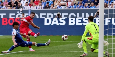 Demirovićev Stuttgart pao u Hoffenheimu, petarda Freiburga protiv M'Gladbacha