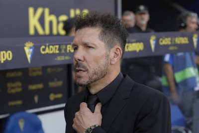 VIDEO Simeone poludio na Anfieldu: Isključen zbog navijača Liverpoola, pa napustio presicu