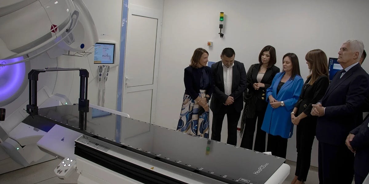 Napredan uređaj za radioterapiju: SKB Mostar dobio novi stereotaktički linearni akcelerator
