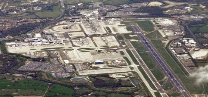 Haos na nebu iznad Londona: Devet aviona istovremeno proglasilo vanredno stanje zbog blokirane piste