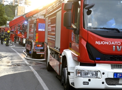 Beograd: Dvije osobe poginule u požaru u stanu