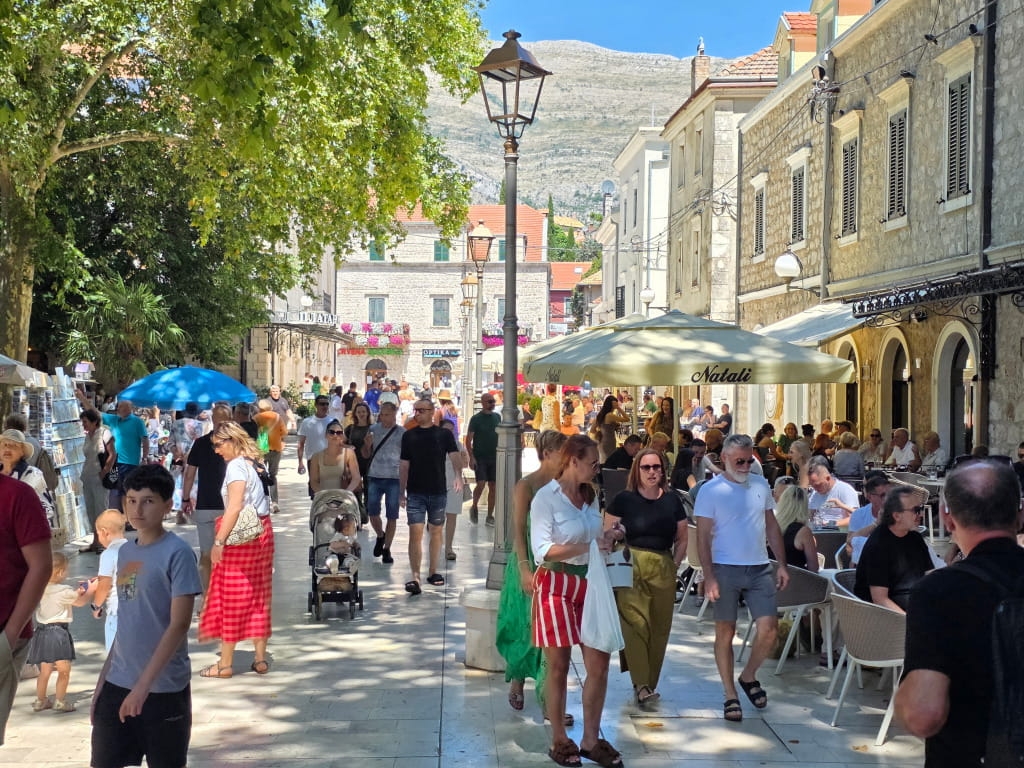 Julska subota u Trebinju: Čola napunio grad (Foto)