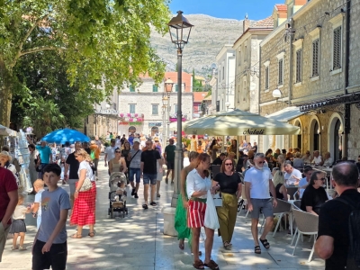 Julska subota u Trebinju: Čola napunio grad (Foto)