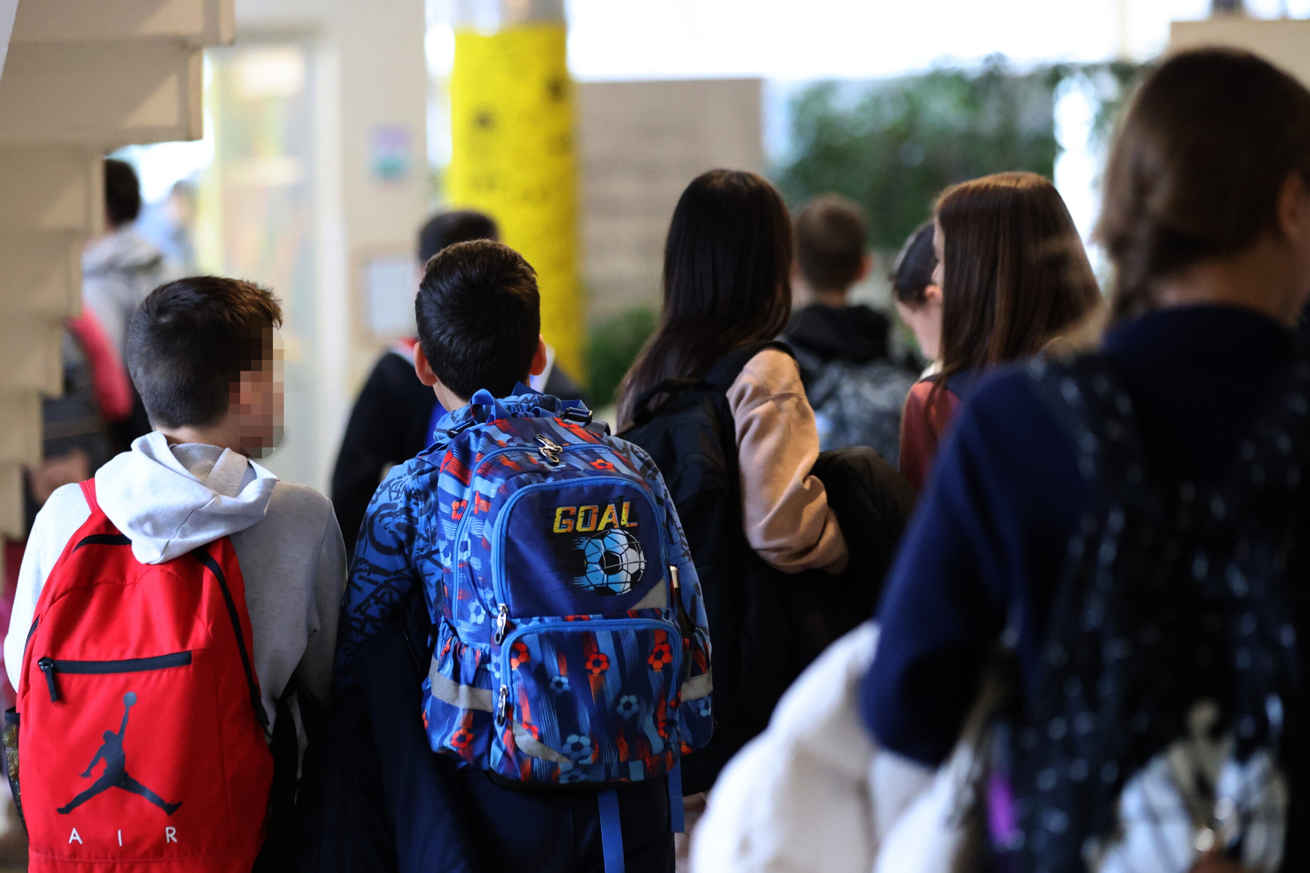 "Moguće da je reč o širenju panike" Nove dojave o postavljenim bombama, učenici i zaposleni evakuisani u Puli i Šibeniku