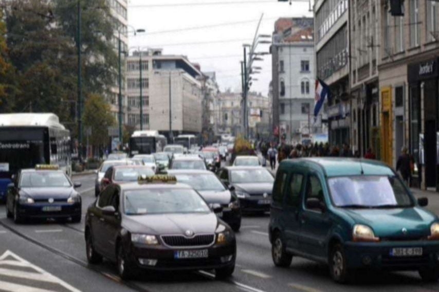 Vozači, oprez: Brojne ceste zatvorene, na ovim dionicama saobraćaj usporen