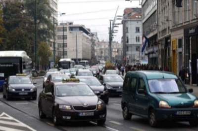Vozači, oprez: Brojne ceste zatvorene, na ovim dionicama saobraćaj usporen