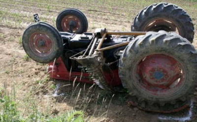 Tragedija u BiH: Smrtno stradao vozač traktora nakon prevrtanja vozila