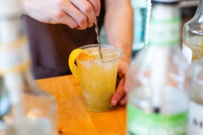 Večernji napitak koji mijenja rutinu: Bolji od kasne kafe i smiruje stomak prije spavanja