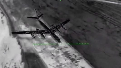 Ukrajinci objavili snimku udara: "Uništili smo dva aviona Tu-142 i raketni sistem"