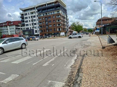 Oprez kod “Škorpiona”: Raskrsnica i trotoar raskopani, počela izgradnja kružnog toka (Foto/Video)