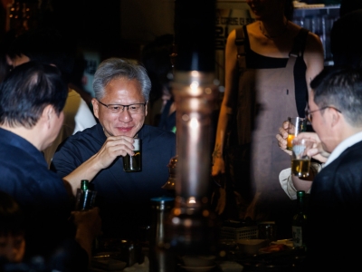 Huang u Seulu: Spektakl uličnog teatra u režiji šefa Nvidije