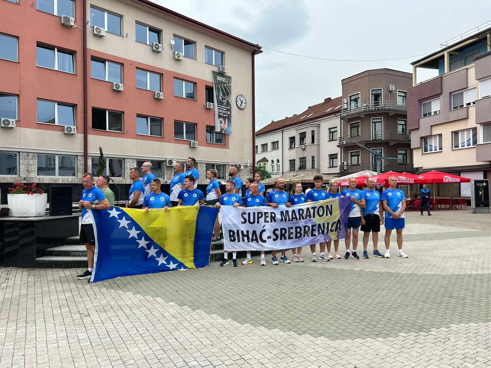 Sjećanje na žrtve genocida: Učesnici ultramaratona iz Bihaća krenuli prema Potočarima