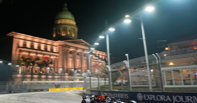 Maks Ferstapen osvojio pol poziciju za sprint trku u Singapuru