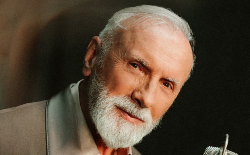 Dino Merlin i njegov novi hit: "Zbog tebe živio sam, zbog tebe pjevao sam..."