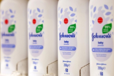 Johnson & Johnson ponudio 5,5 milijardi dolara nagodbe, ali i dalje tvrdi: "Naš puder s talkom ne uzrokuje rak"