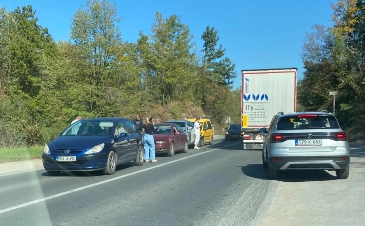 Lančani sudar na izlazu iz Srebrenika: Četiri vozila učestvovala u nesreći