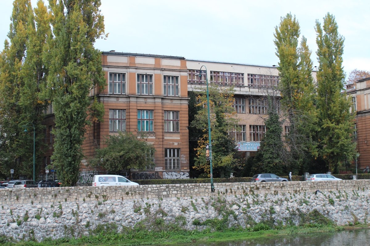 Oglasili se iz sarajevske Gimnazije Obala nakon napada: Profesorica se odmah vratila na posao, pojedine informacije nisu tačne