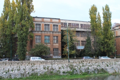 Oglasili se iz sarajevske Gimnazije Obala nakon napada: Profesorica se odmah vratila na posao, pojedine informacije nisu tačne