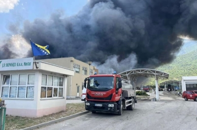Ekološka katastrofa kod Mostara: Požar na Uborku se proširio, grad prekrio crni dim