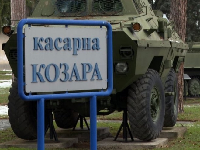 Obilježavanje krsne slave Pravoslavne vojne kapele u Kasarni "Kozara"; Prisustvuju Karan i Cvijanović