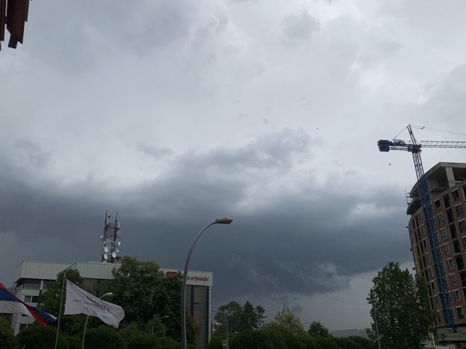 Oluja u pojedinim krajevima snizila temperaturu za više od 10 stepeni