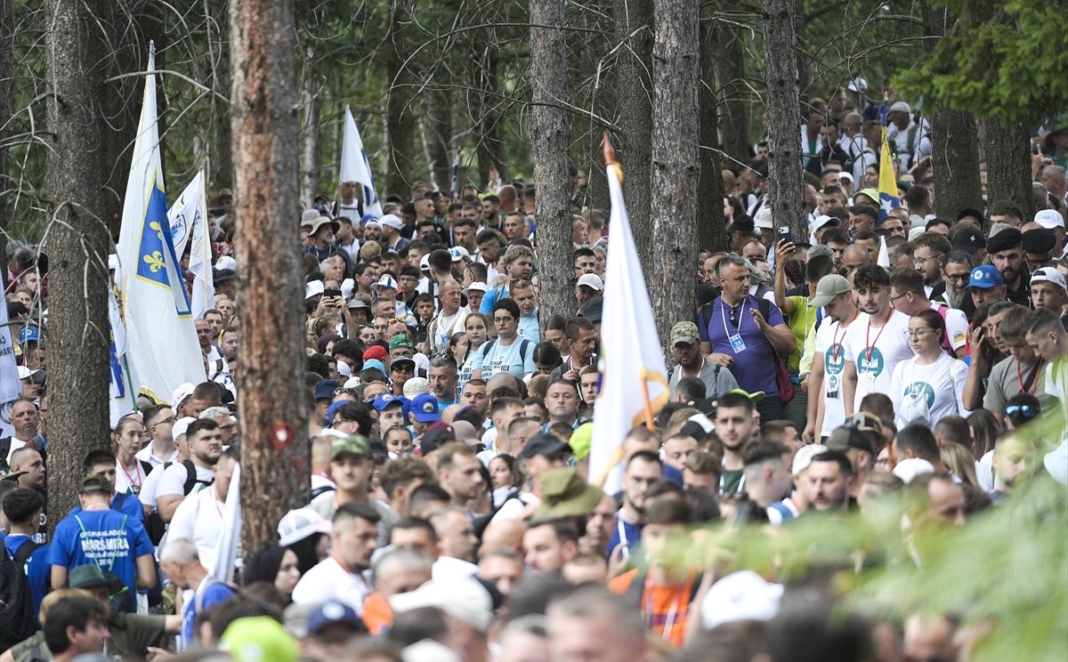 Iz Nezuka krenuo "Marš mira": Više od 6.300 učesnika odaju počast žrtvama genocida u Srebrenici