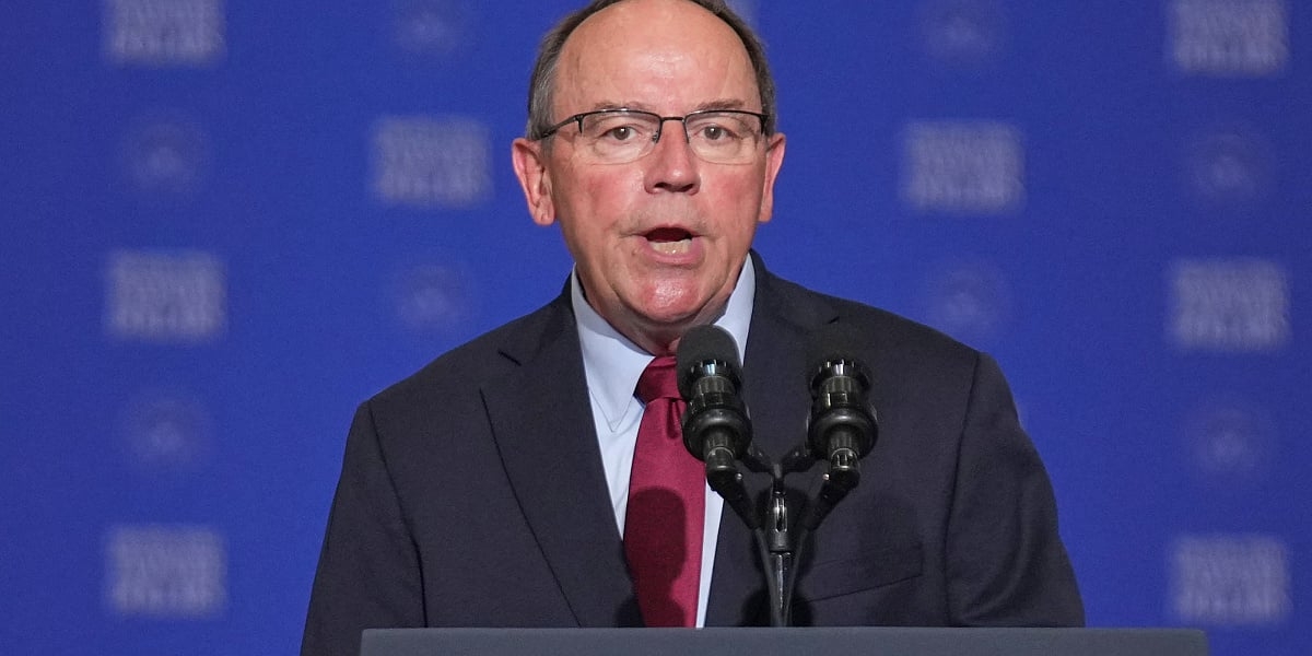 Američki kongresmen iz Wisconsina doplivao do obale nakon prinudnog slijetanja aviona u jezero