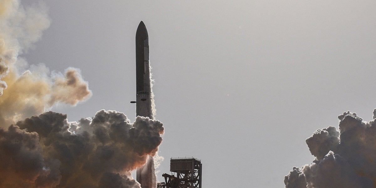 Dio rakete SpaceX danas će udariti u Mjesec: Težak je četiri tone i stvorit će krater od 20 do 30 metara