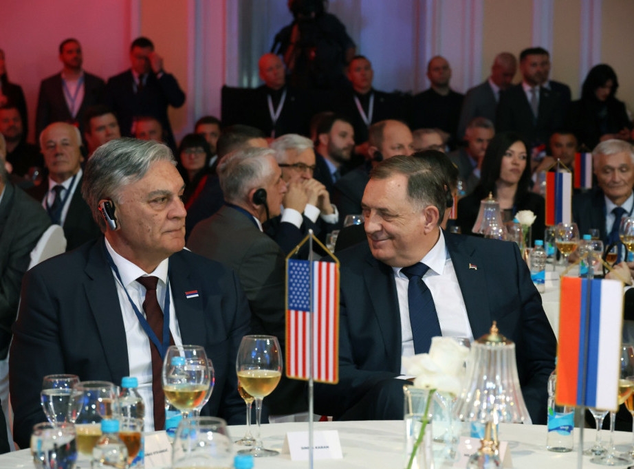 Amerikanizacija SNSD-a: Vraćanje Dodika na "fabrička podešavanja"