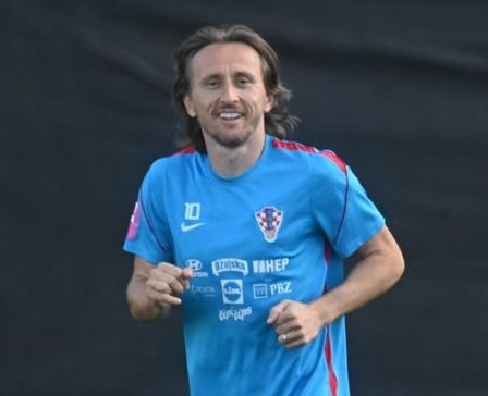 Uživo / Poznate početne postave: Vatrenima dovoljan bod protiv Gane za nokaut fazu, Panama se od Mundijala oprašta duelom protiv Engleske