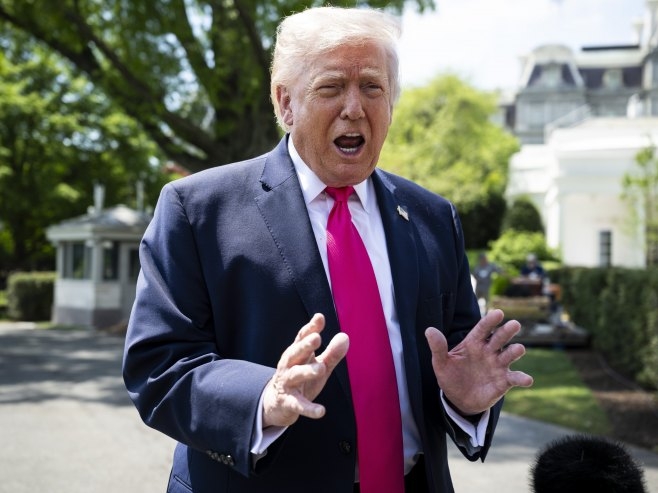 Tramp: Iran uz pomoć Amerike sklonio sve morske mine u Ormuskom moreuzu