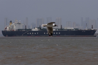 Teheran uvodi takse za prolaz brodova kroz moreuz