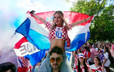 Hrvatski navijači napravili spektakularnu atmosferu na ulicama Toronta: Ori se pjesma "Moja domovina" (VIDEO)
