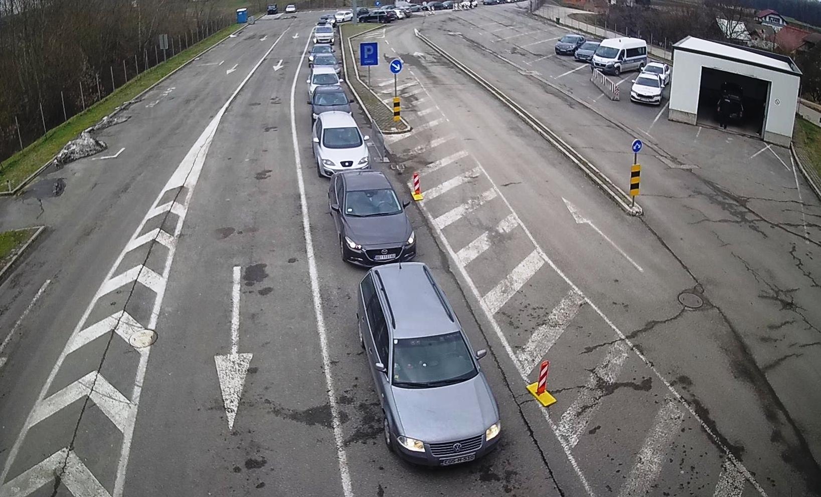 Vozači, strpljenje: Na više graničnih prelaza u BiH gužve, evo gdje se danas najviše čeka