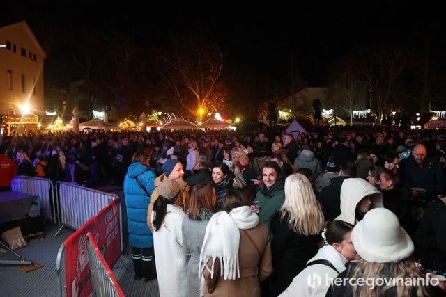 Giuliano otvara Advent u Mostaru, klizalište se seli u Zrinjevac