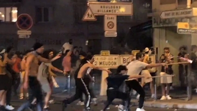 Video / Proslava titule PSG-a završila s neredima: Više od 400 uhapšenih osoba