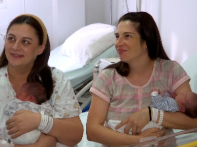 Rekord u bolnici u Beogradu: Za sat rođeno čak devet beba, od toga tri para blizanaca