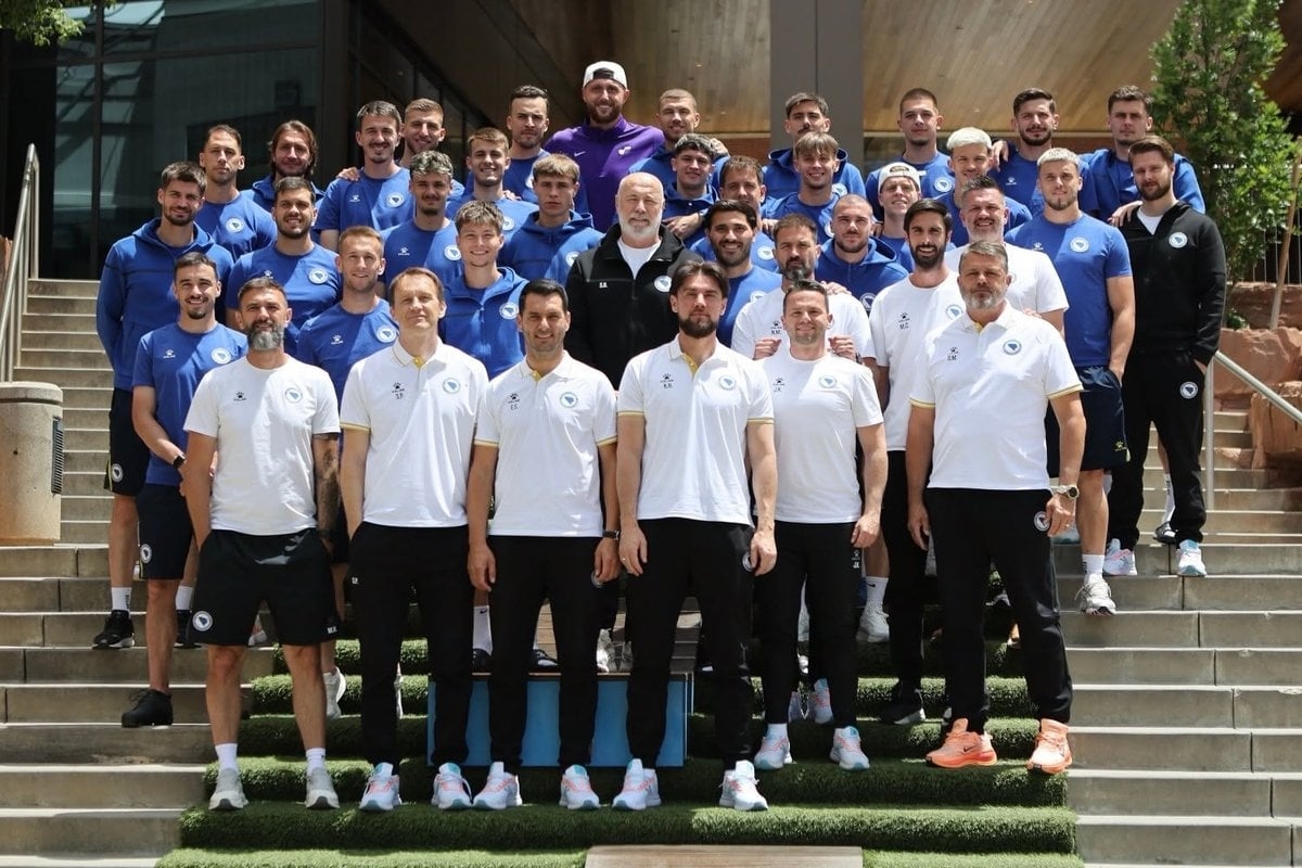 Zmajeve posjetio poseban gost u kampu, bh. fudbalska javnost oduševljena njegovim gestom!