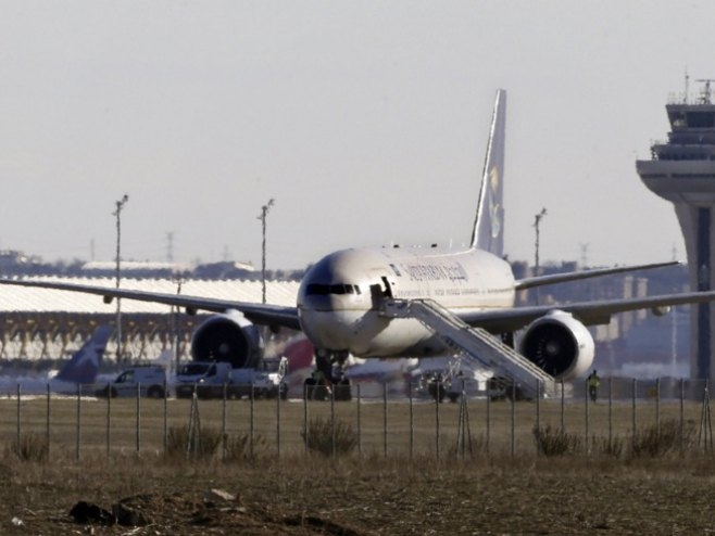 Letovi za Rijad preusmjereni ili otkazani nakon napada Huta na aerodrom