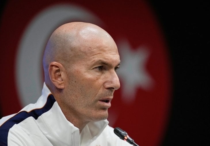 Zidan nakon prvog remija na klupi Francuske poslao jasnu poruku: "Razočaran sam" Prvi kiks