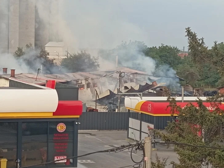 Modriča: Veliki požar gasilo više vatrogasnih ekipa (VIDEO)