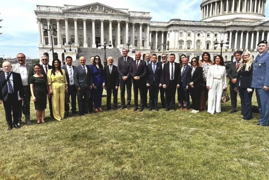 ŠTA RADI DELEGACIJA MAHOM SDP-ovaca U AMERICI: Skupo plaćena ekskurzija ili ima nešto konkretno?