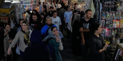 SAD proširio napade na Iran gađajući mostove i luku, Katar ponovo pod raketama