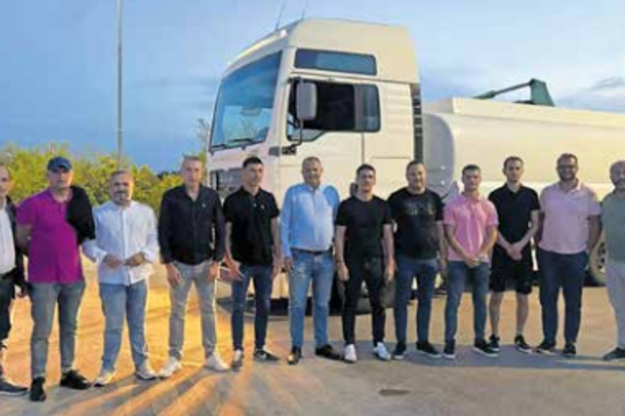 Mladi odlaze prema Mostaru ili u inozemstvo, preostali žitelji vezani su uz zemlju koju obrađuju