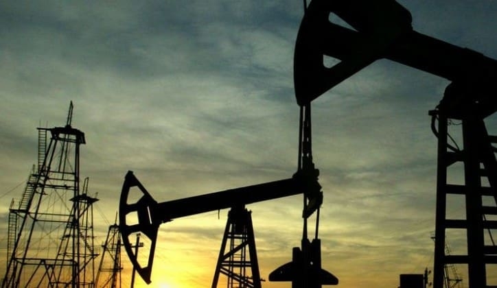 Nafta teče naftovodom Družba, EU odobrila 90 milijardi Ukrajini