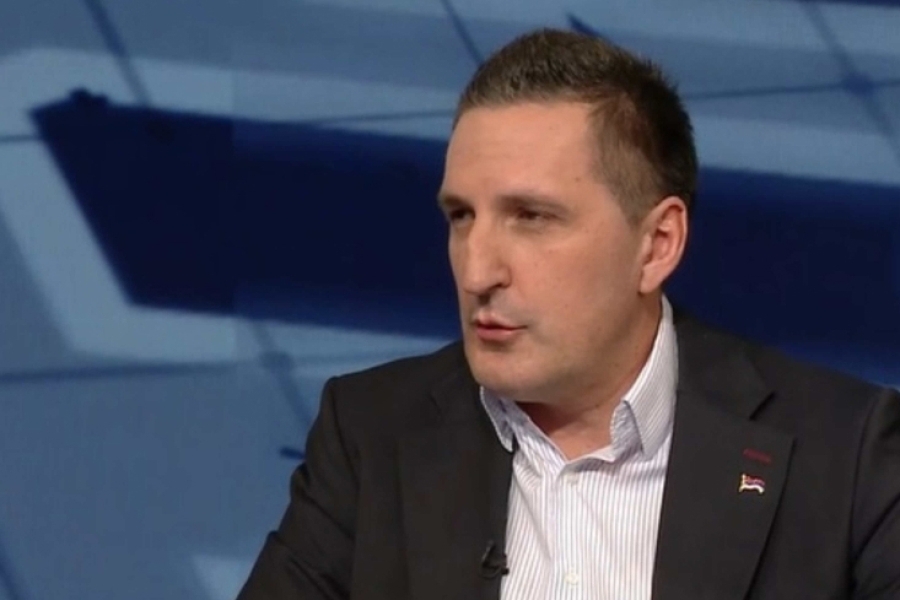 'SAMO DA VUČIĆ POBIJEDI': Nedeljko Elek spremio novac za prijevoz glasača iz BiH
