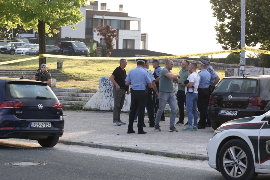OVO SU SVI DETALJI PUCNJAVE NA VRACAMA: Bogučanin dugovao 200 hiljada maraka Kavačkom klanu. Zvicer angažirao Elezove ljude da naplate dug!