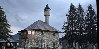 Nakon 84 godine obnovljena Stara otočka džamija u Ripaču kod Bihaća