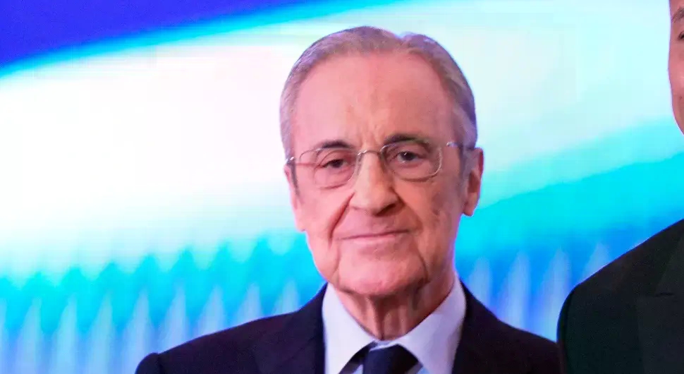 Перез ушао у свлачионицу, избацио једног играча па очитао буквицу играчима